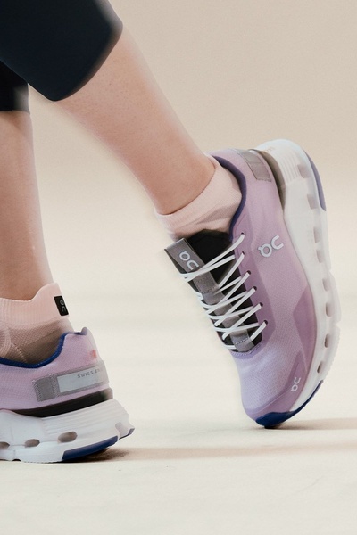 running sneakers, athletic shoes, walking shoes, sneakers, workout shoes, lace up sneakers, new arrival, lifestyle, minimalist, fresh, calm, pastel, neutral